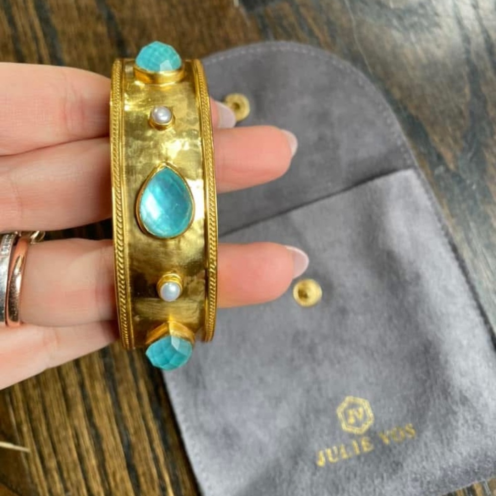 Julie Vos NEW!!!